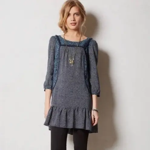 Holding Horses Anthropologie Navy and Light Blue Floral Tunic Size 8 preppy