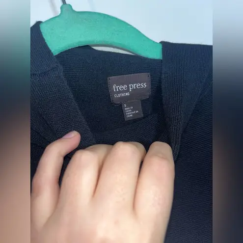 Free Press Clothing Bat Winged Clinging Ribbed Black TurtleNeck Sweater Size S