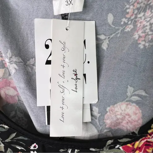 Love Squared (with flaw)Size 3X Maroon Floral Sleeveless Jewel Neck Sheat…