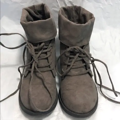 American Eagle AEO Lace Up High Top Boots