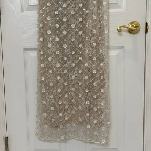 Mac Duggal NWT 68140 White Embellished Feather Strapless Column Dress Size 2