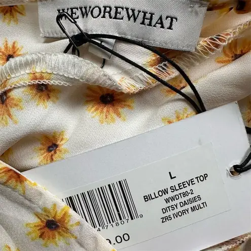 We Wore What NWT Women's Floral Billow Sleeve Blouse Size L Ditsy Daisies