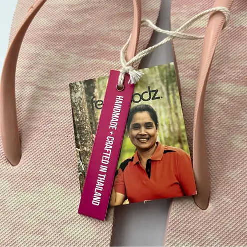 Feelgoodz • NWT Pink Flip