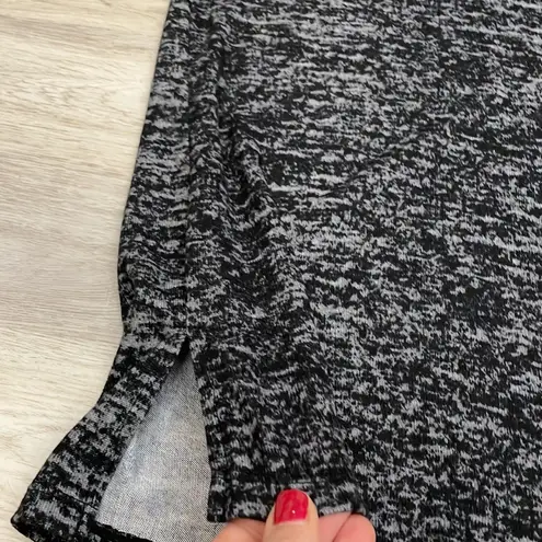 Catherine Malandrino Black & Gray Print Soft Long Sleeve V-Neck Women's Shirt XL