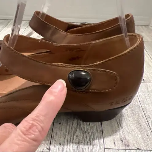 Taos Samba Mary Jane Shoes Women's Size 9 Brown Low Heels Pumps Comfort Work