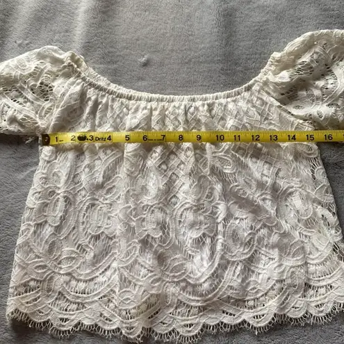 EXPRESS EUC  White Off the Shoulder Lace Top, Size Extra Small