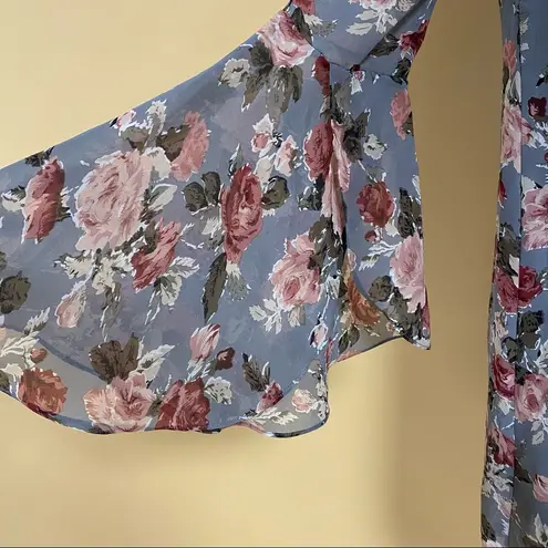 Dee Elle 🛍️ Floral Rose Gray Long Bell Sleeve Mini Sheath Dress Size XS