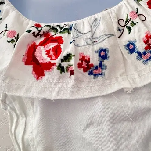 PILCRO FOR ANTHRO FLORAL NEEDLEPOINT EMBROIDERY BUTTON RUFFLE COLLAR COTTON CROP White Size XS