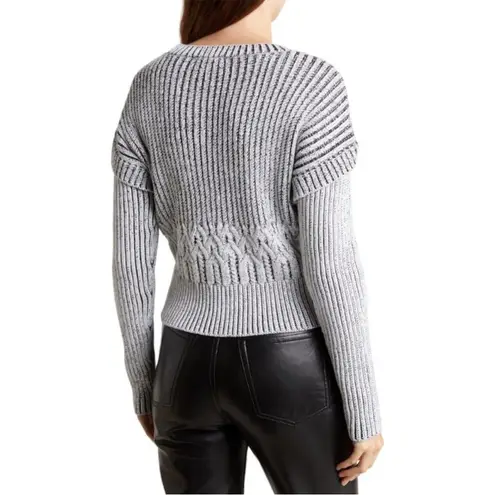 EUC DKNY Jeans Women’s Drop Shoulder Herringbone Crop Sweater Size Large Gray