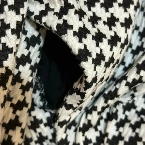 Elle NWOT - Classic Houndstooth Belted & Pocket Dress Sz 4