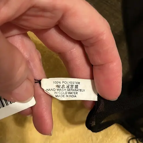 Bijoux Terner NWT beautiful black shawl/wrap with sequins and fringe