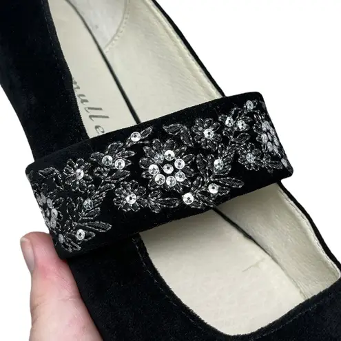 Bettye Muller Black Velvet Pointed Toe Flats Sequins Floral Embroidery Womens 7M