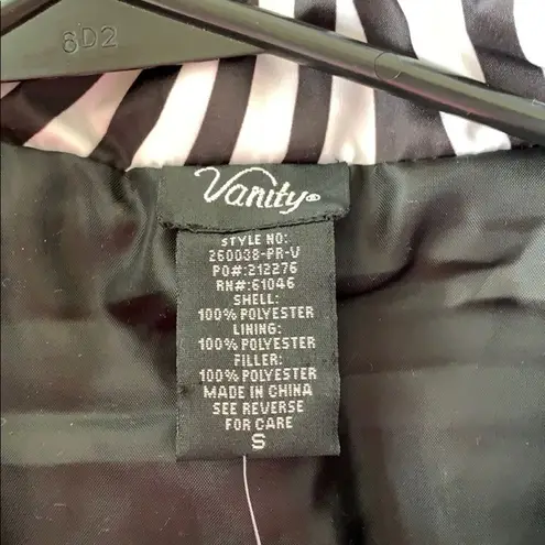 NWT Vanity puffer vest Black
