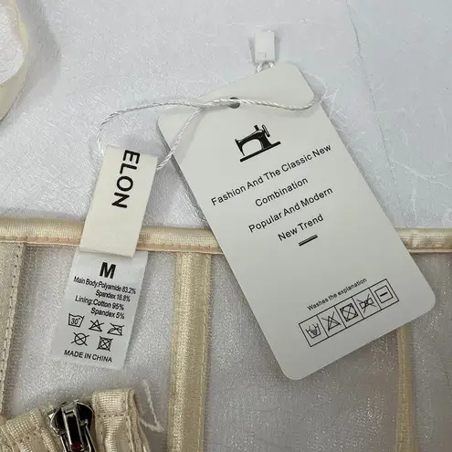 Women's Nude Mesh Bustier size Medium NWT with‎ zipper 1016