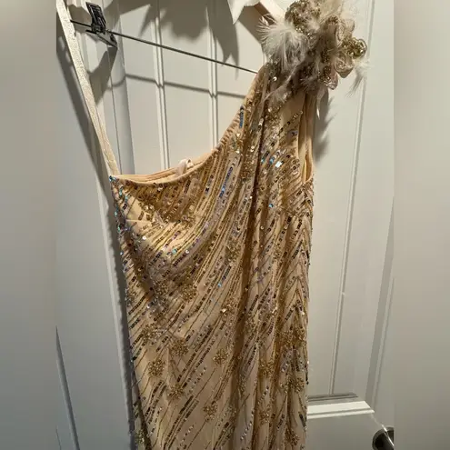 Mac Duggal Embellished Floral Detail One Shoulder Gown Size 10