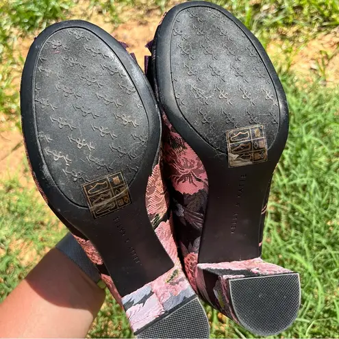 Kelly & Katie Floral Chunky Heel Pumps with Rhinestones on Front Bows size 7