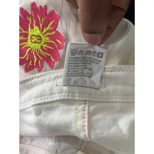 Escada Vintage Y2K Flare White Denim Jeans w/ Contrast Stitching US 2 / 4