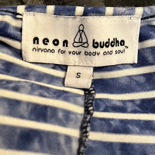Neon Buddha blue white striped knit top size small
