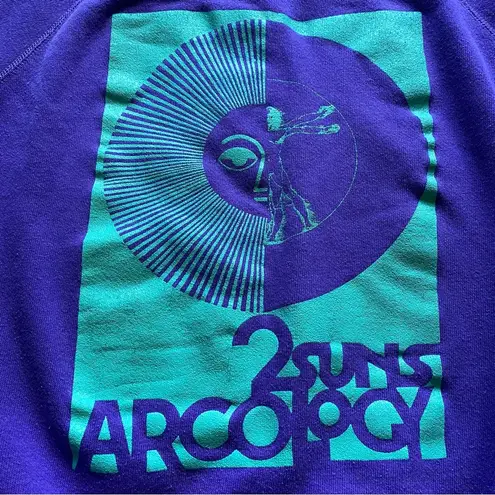 Hanes VTG 90’s Graphic Crewneck Pullover Sweater. . Medium. 2 Suns Arcology. USA.