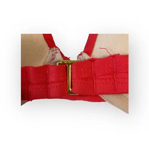 La Blanca ᯾ Whipstich Grommet Detailed Underwire Cup Bikini Top ᯾ Red ᯾ Large