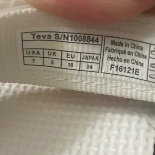 Teva WHITE FLATFORM UNIVERSAL SANDALS NWT size 7