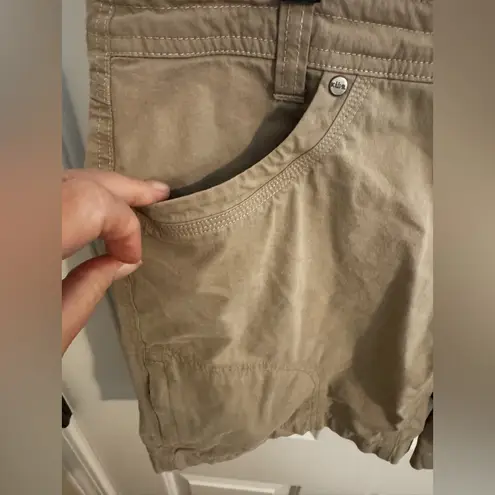 Kuhl Womens 7 inch khaki tan Chino hiking shorts size 14