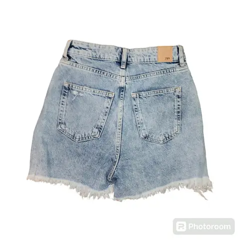 ZARA  Size 4 high rise distressed raw hem denim shorts