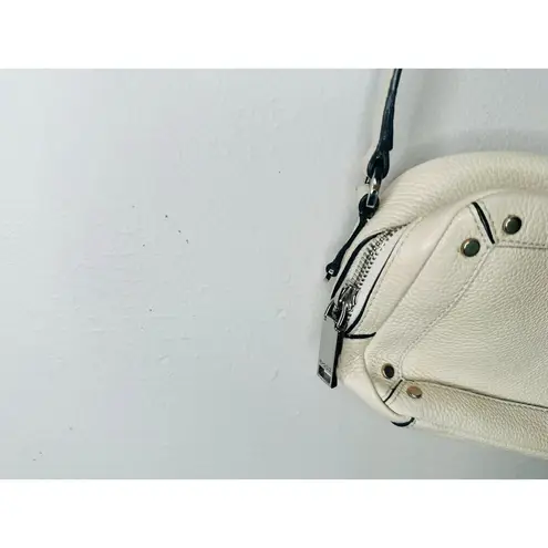 BOSS White Zipper Up Zip Pockets Adjustable Strap Handbag Crossbody Bag