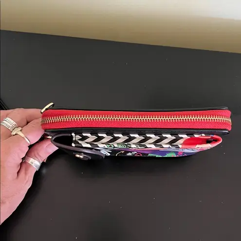 Nicole Lee Everyday Is My Day zip Around Wristlet