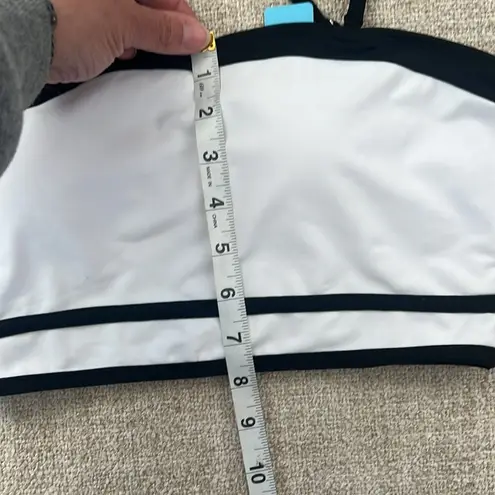Younique Women’s Stylish Black and White Bandeau style Bikini Top Size Small 🟢