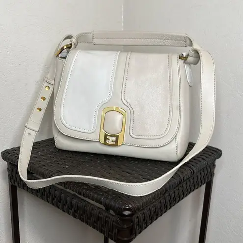 Fendi 💯Authentic  White Leather Shoulder Bag🍀