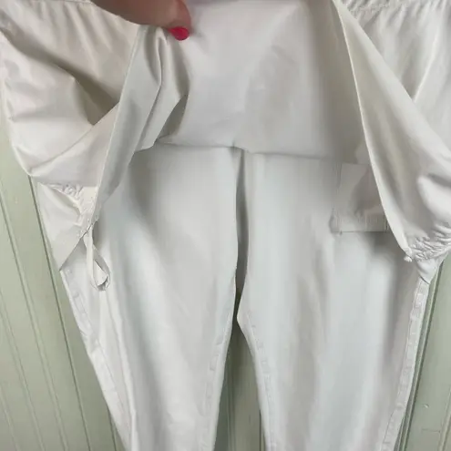 BloqUV Women's Capri Skort Skirted Leggings in White Size Large Modest Athletic