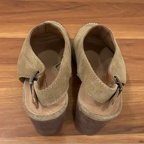 Madewell  The Cary Sandal Tan Suede Chunky Heels in Faded Birch Color Size 8