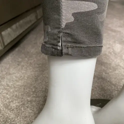 Wit & Wisdom Camp Skinny Pants Green Size 6