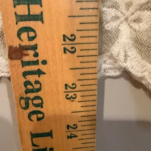 Bluivy Scallop Hem Embroidery Lace Blouse Women's Large Ivory Boho Hippie Dainty White