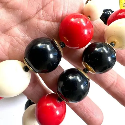 Red black and cream vintage beaded chunky necklace