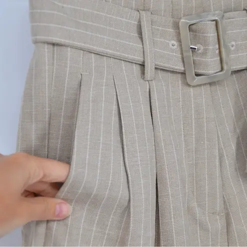 Amour Vert NEW Pleated Trouser Shorts Belted Neutral Cream Stripe Women's 0