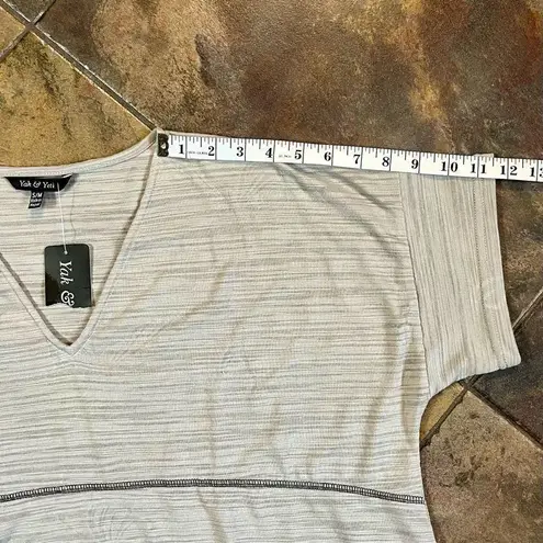 NWT Yak & Yeti Gray Tiered Short Sleeve T