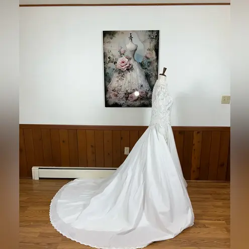 Elegant Vintage 90s Taffeta High Neck Wedding Gown! White Size 10