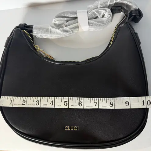 CLUCI Black Faux