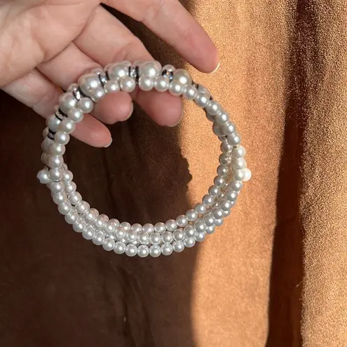 Gorgeous pearl and sparkle bead choker necklace