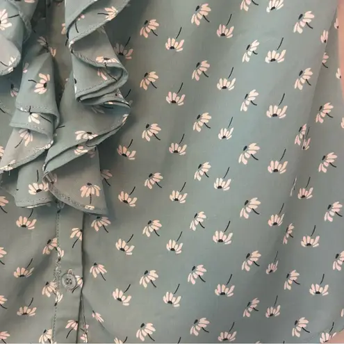 ⭐️Romy light teal blue sleeveless blouse with dandelion print and ruffles medium