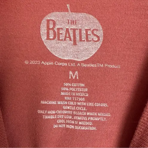 Juniors’ The Beatles Rainbow Abbey Road Graphic Tee size Medium T