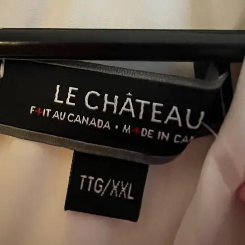 Le chateau Lé Cháteau Pantsuit