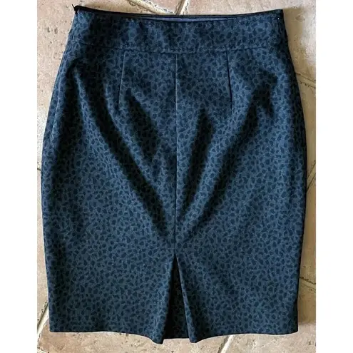 Tahari  Women’s Pencil Skirt Size 10 Charcoal Gray Leopard Print Ponte Knit