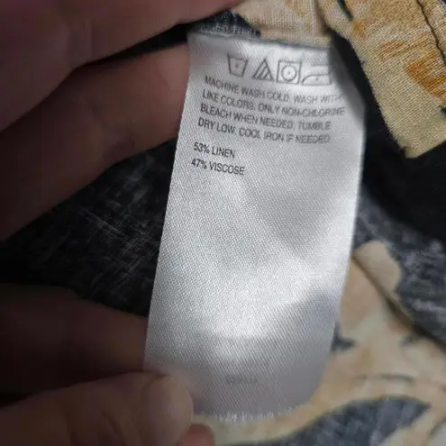 Colleen Lopez Black & Tan Floral Leaf Print Linen Blend Button