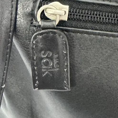 The Sak Crossbody Shoulder Black Leather Zipper Top and Back Zipper Pocket