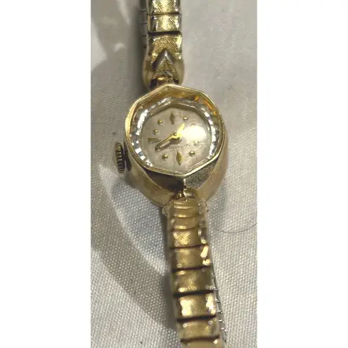 Vintage Longines 10k Gold Women's Gold Tone Hexagonal Face Swiss Made Watch