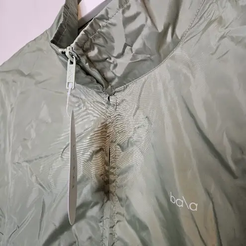 FabFitFun x Bala Running Jacket Break Away Womens L/XL $80 Light Green NEW Size L