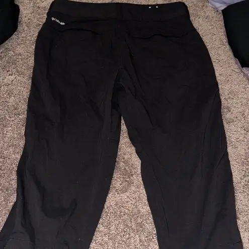 Columbia  cropped black pants